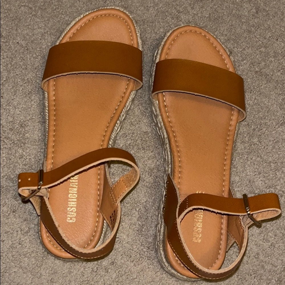 Steve Madden thick heeled sandals